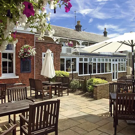 Belvilla Staines Thames Lodge near Thorpe Park Resort-3
